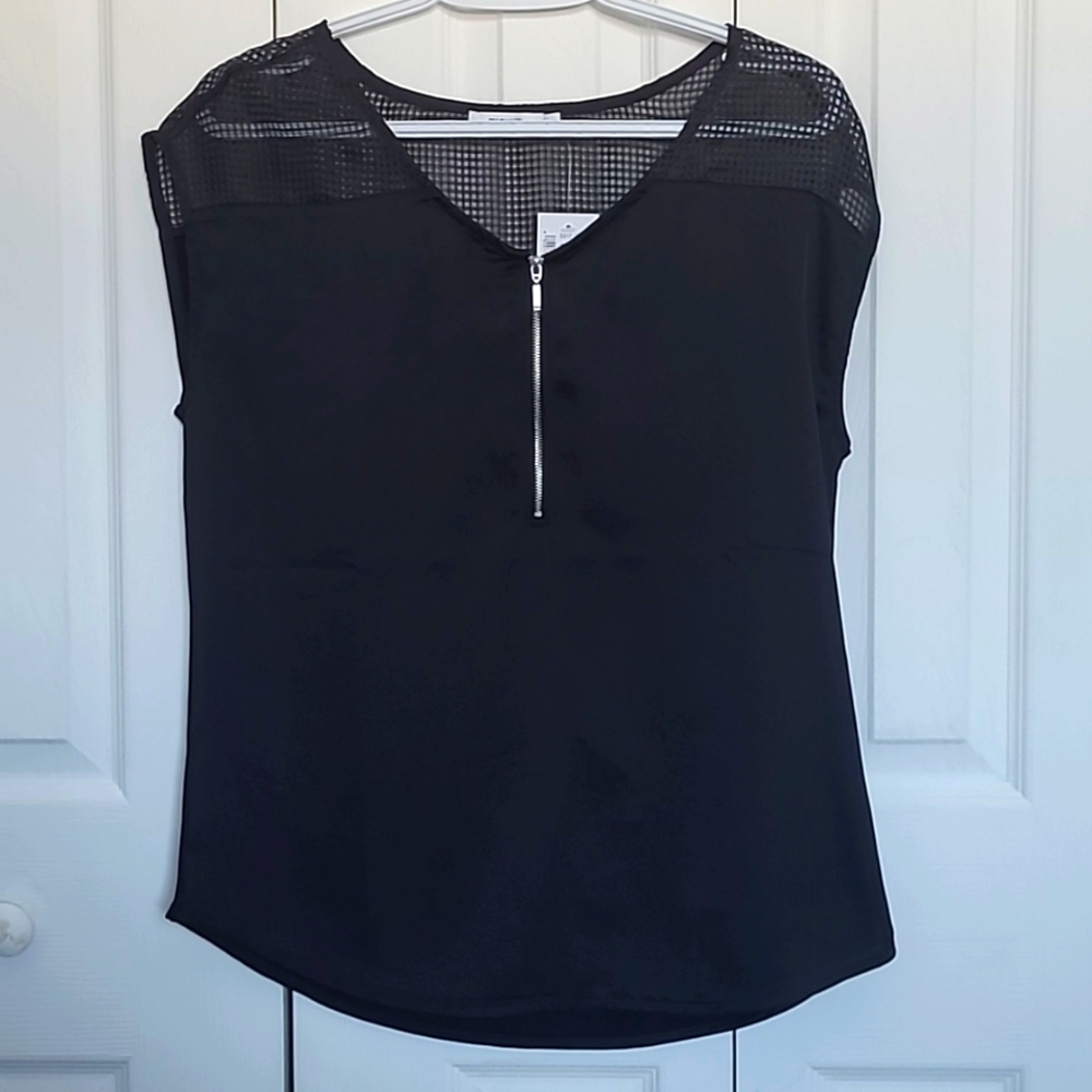 Ricki's black top size medium